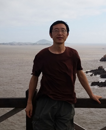 王  厉